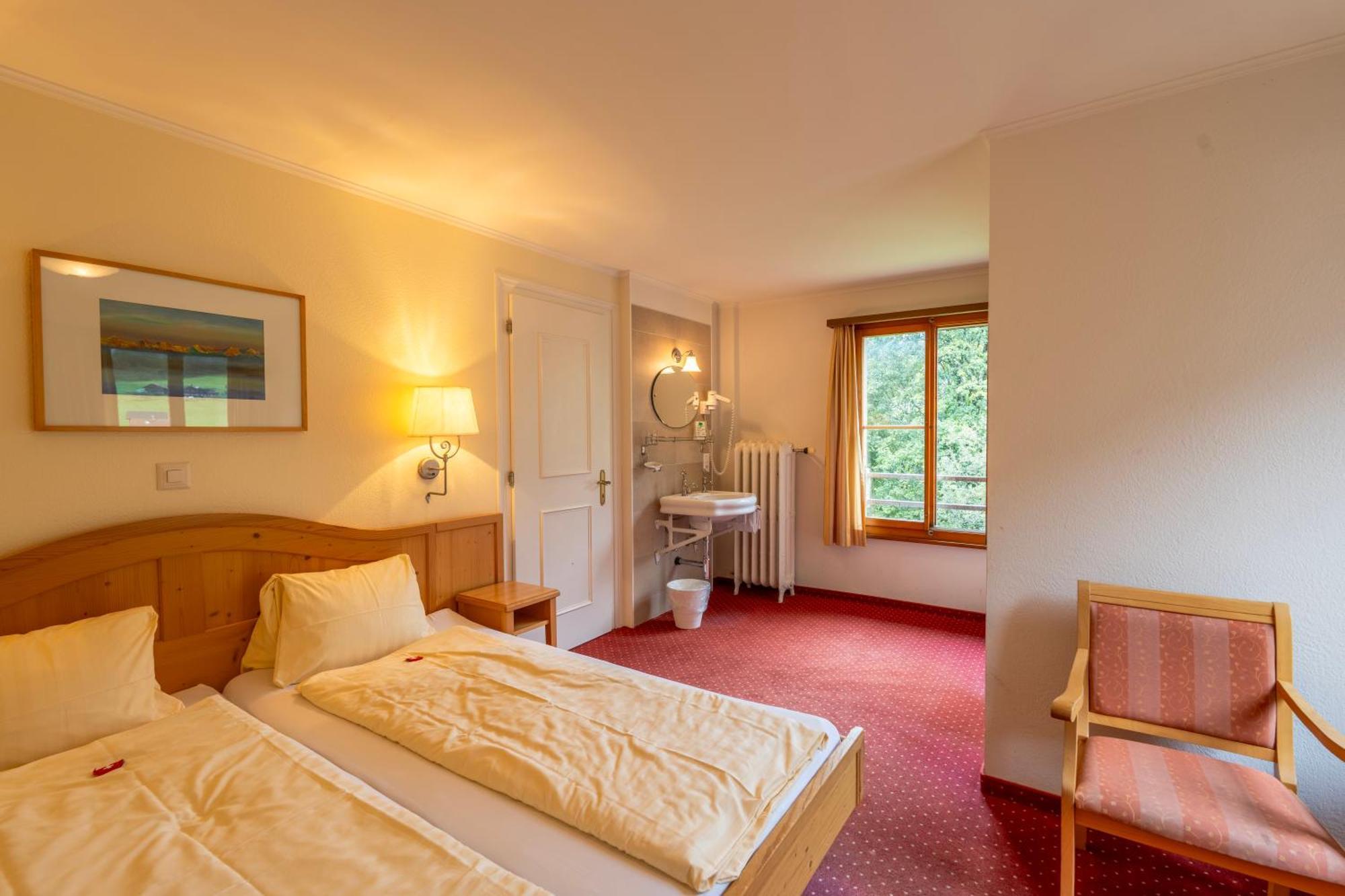Hotel Staubbach Лаутербрунен Екстериор снимка