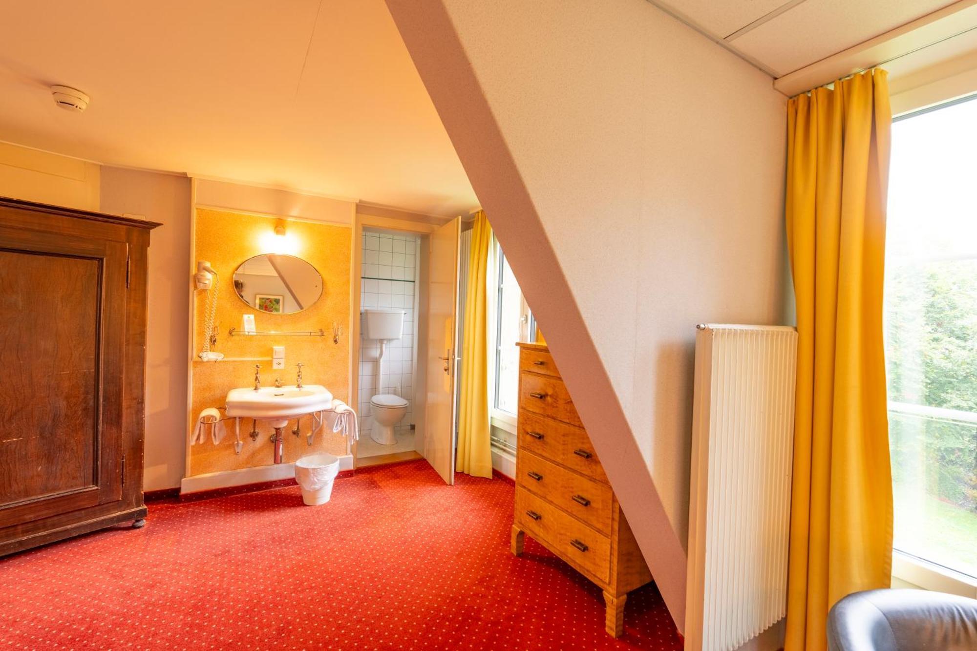 Hotel Staubbach Лаутербрунен Екстериор снимка