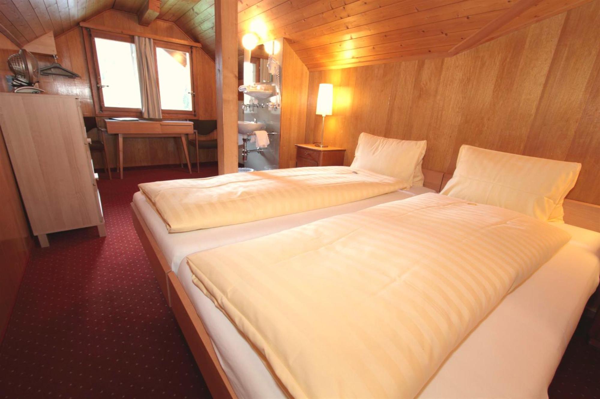 Hotel Staubbach Лаутербрунен Екстериор снимка